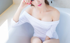 乳神少妇易阳私密照,乳神少妇的私密瞬间